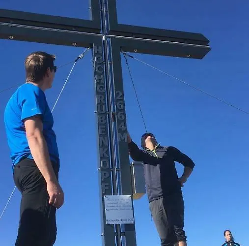 Laerchenhuette * Stall